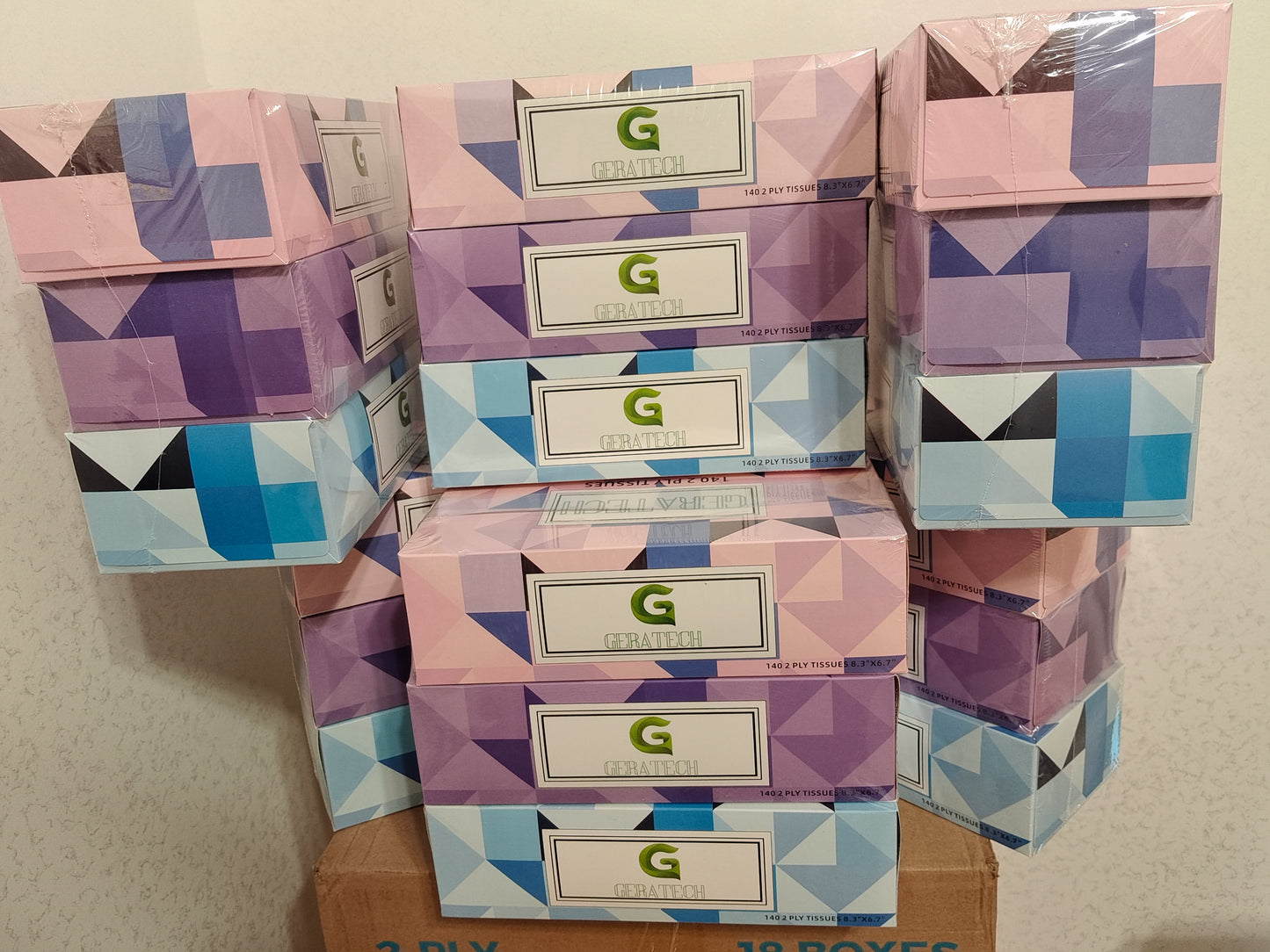 Geratech Brand Facial Tissues 140 Per Box 2 Ply, Great for Bathroom, Office, Store, School,Home, Kitchen, Or in Your Car & in Every Room (Family Pack of 18 Boxes, 2520 Tissues Total)